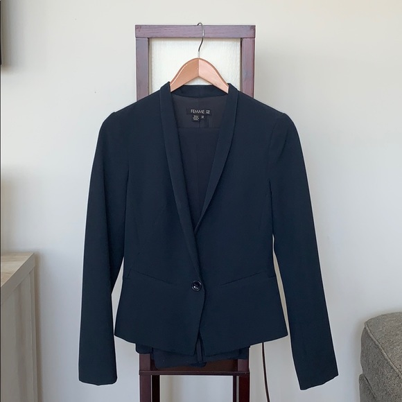 Woman’s navy blue business suit by Femme - Picture 1 of 3